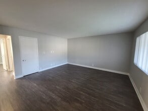 Interior Photo - The Circle Apartments at Long Beach