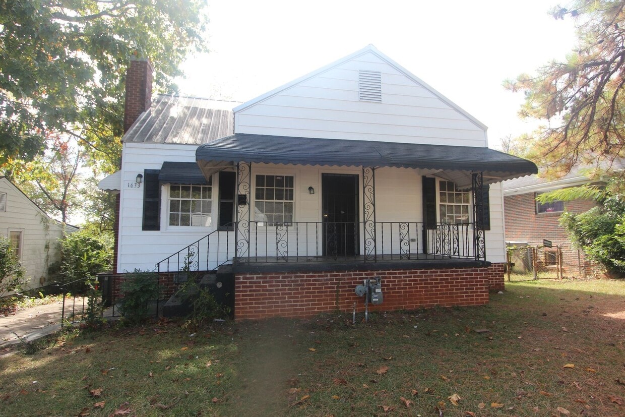 Foto principal - New On The Market with Fresh Updates!! Bet...