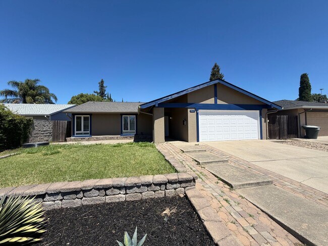Foto del edificio - 3 Bedroom | 2 Bathroom | Single-Family Home in Sacramento