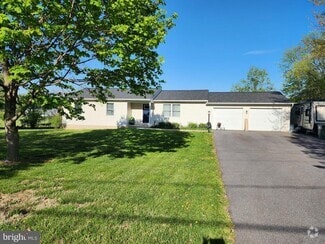 Building Photo - 2333 Sykesville Rd