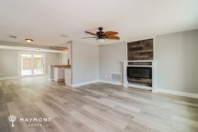 Building Photo - 7206 Rhinebeck Dr