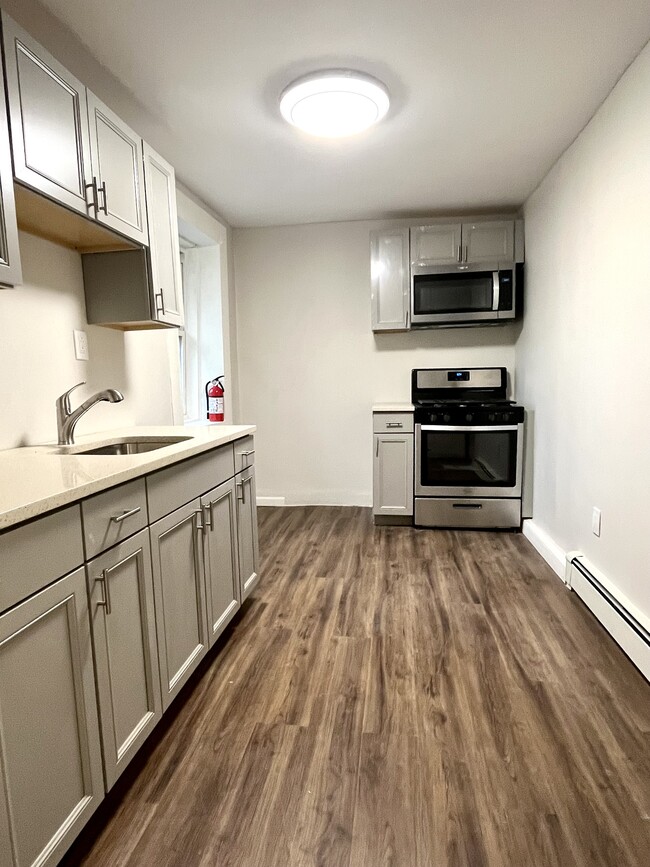 Building Photo - 23 Pompton Rd