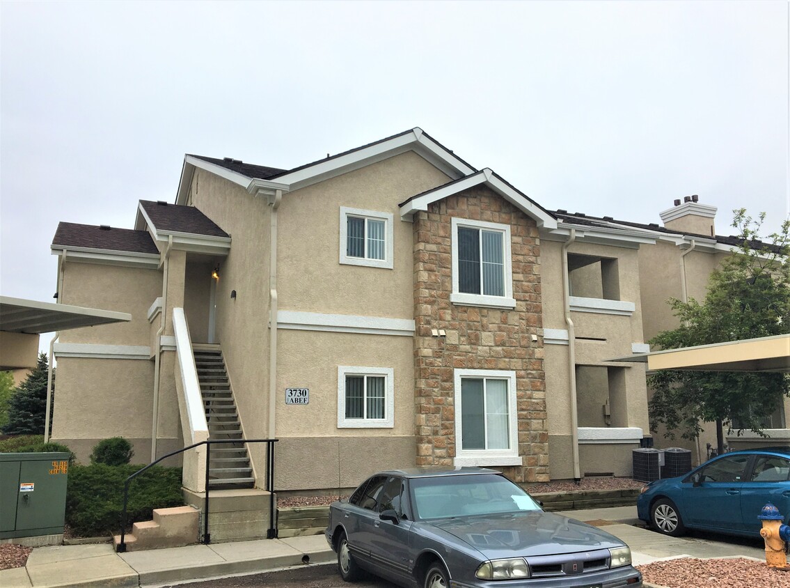 Primary Photo - Beautiful Condo in Colorado Springs