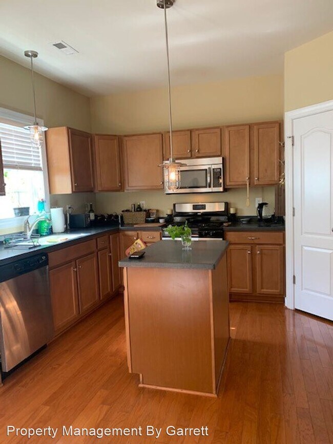 Foto del edificio - 3 br, 2.5 bath House - 104 Park Place