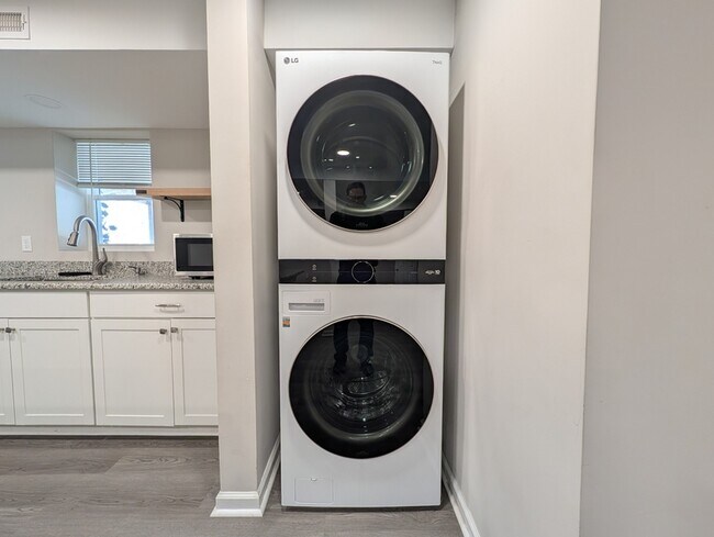 Foto del edificio - 120 Berkshire Pl