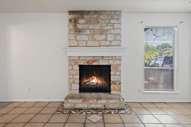 Building Photo - 1010 Bird Creek Dr