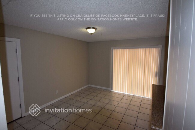 Foto del edificio - 8233 W Indianola Ave