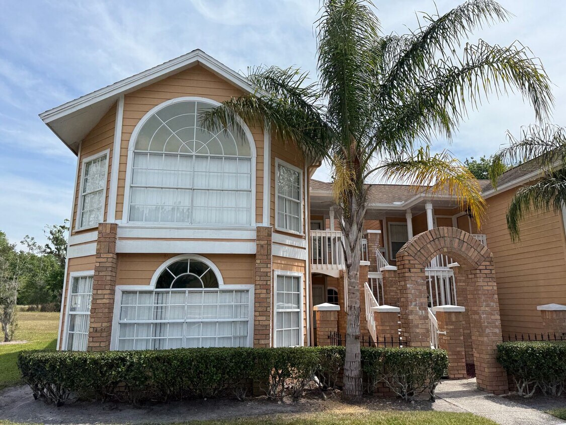 Foto principal - 2444 Sweetwater Club Cir
