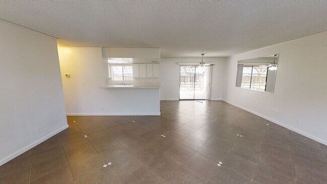 Building Photo - 1125 Chestnut Ave