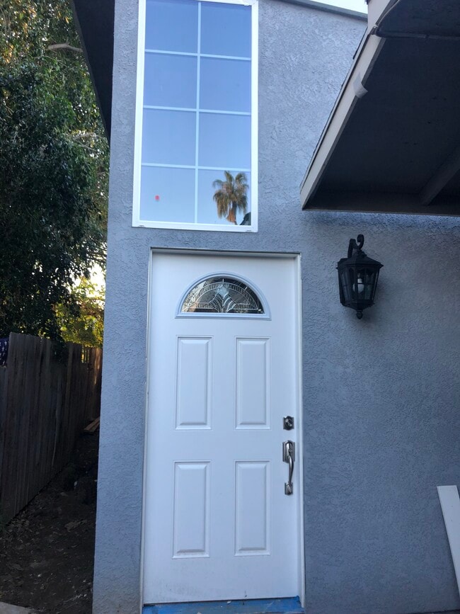 Building Photo - 207 Santa Clara Plz