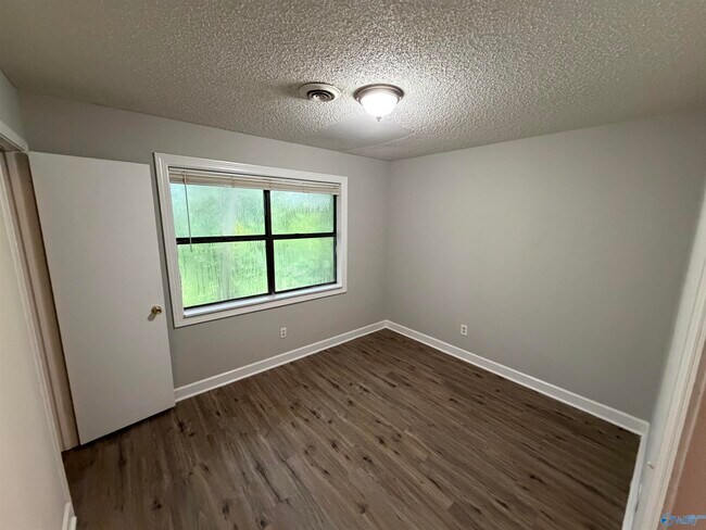 Foto del edificio - 12326 Chicamauga Trail SE