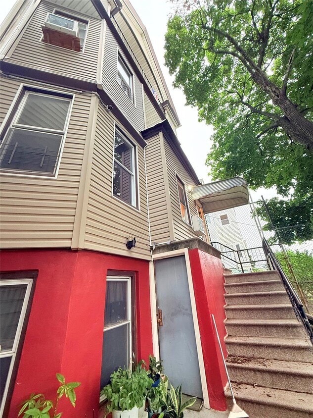 Foto principal - 26 Linden St