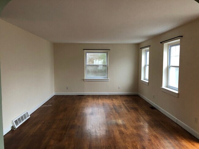 Living Room - 216 Green Ave