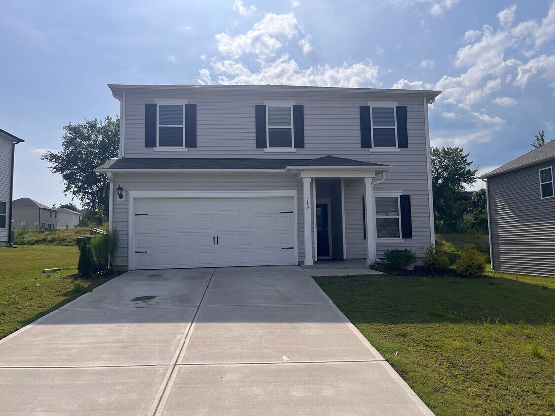 Foto principal - Graham Rental with Open Layout, Den, and 2...