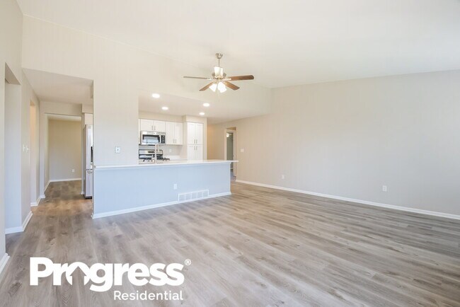 Building Photo - 4230 S Biscay Cir