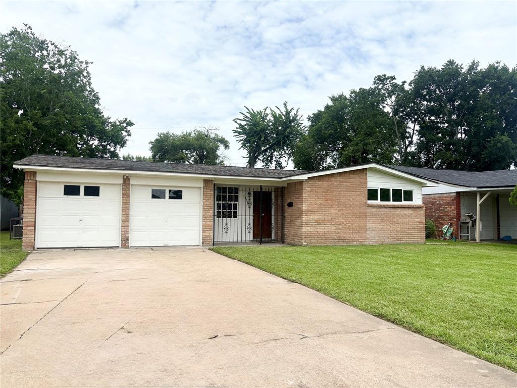 Foto principal - 3802 Westhampton Dr
