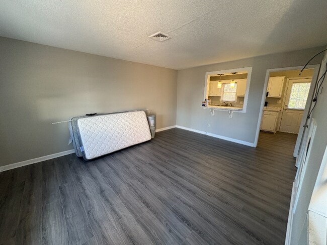 Foto del edificio - 178 Big Island Rd