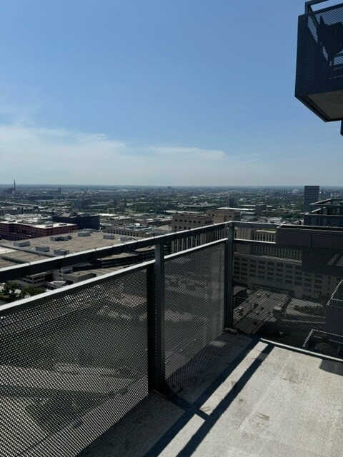 Foto del edificio - 235 W Van Buren St