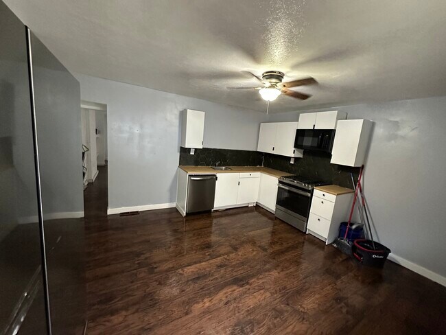 Building Photo - 20 Kittanning Pike