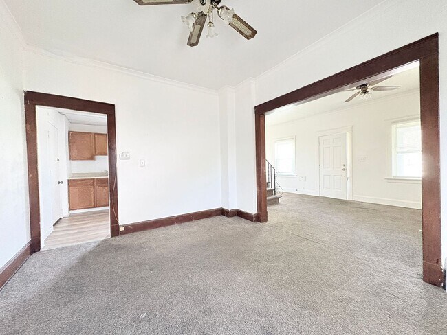 Foto del edificio - 1809 Oakwood Ave