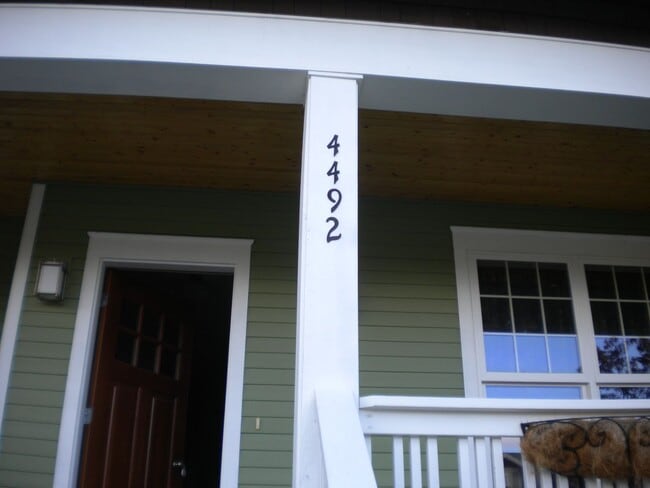 Foto del edificio - R4492