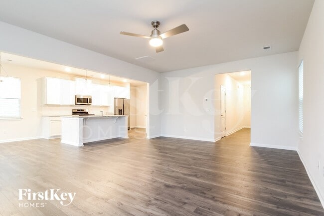 Foto del edificio - 716 Ridgemoor Trl