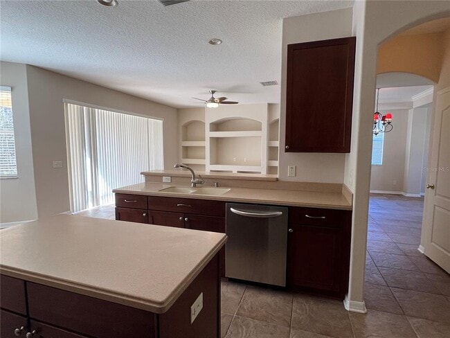 Foto del edificio - 17800 Ayrshire Blvd