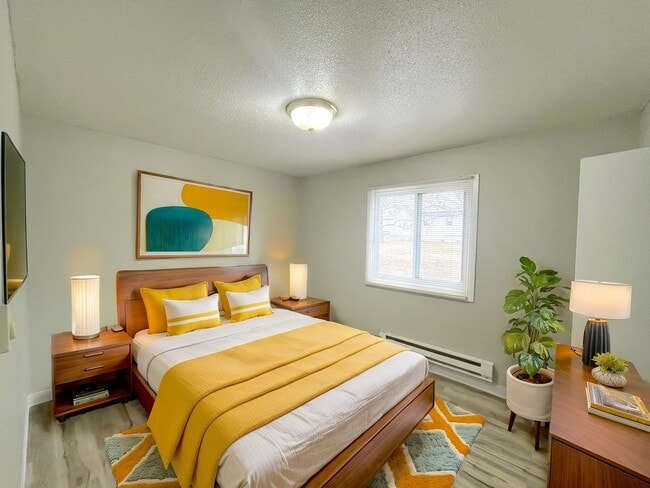 Interior Photo - Burbank Village