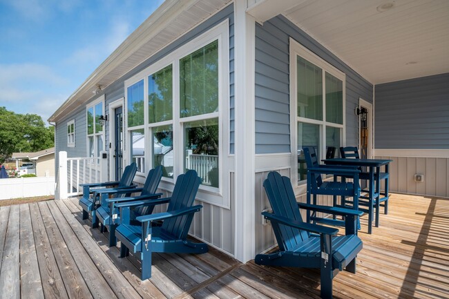 Building Photo - GORGEOUS OFF-SEASON RENTAL