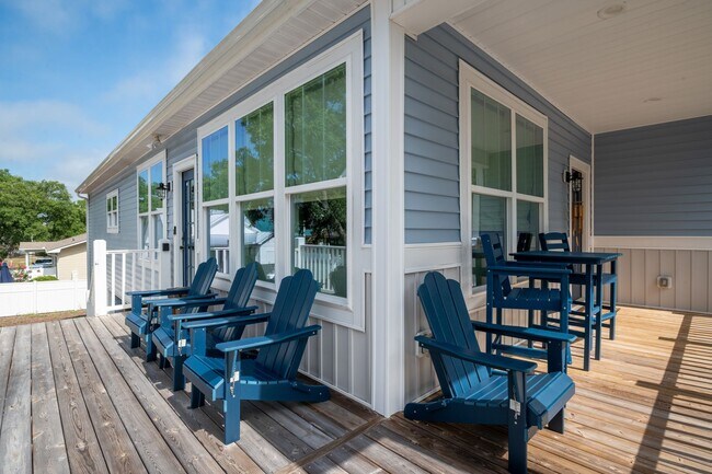 Foto del edificio - GORGEOUS OFF-SEASON RENTAL