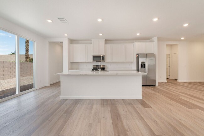 Building Photo - Modern Living with Private Fully Furnished Next Gen Suite!
