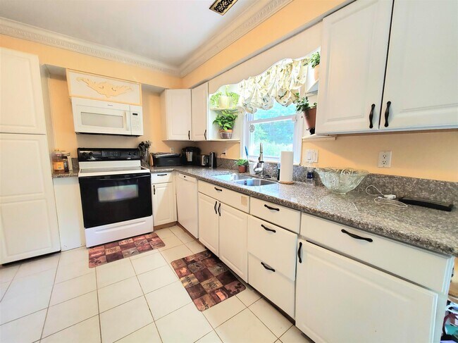 Foto del edificio - 5201 Lola Cir