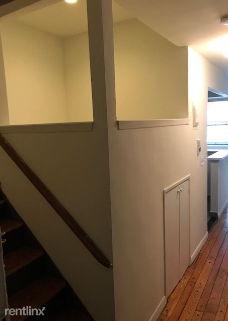 Building Photo - 406 W 25th St