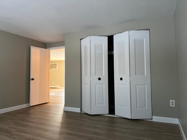 Building Photo - 175 Willard St