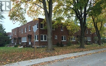 Building Photo - 270 Vansittart Ave