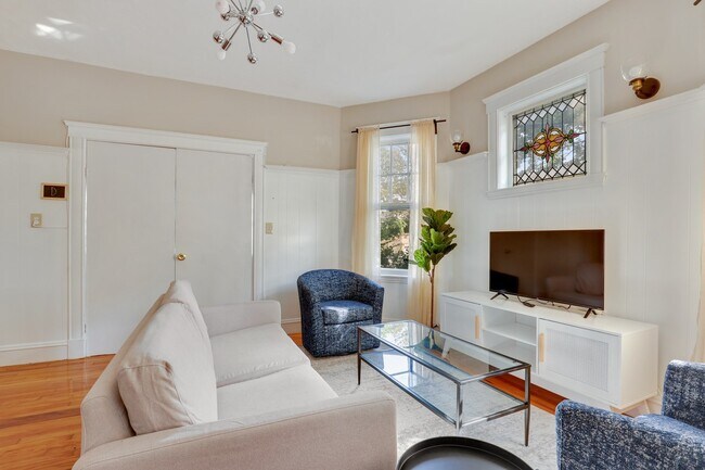 Foto del edificio - #567 Queen room in Dorchester Center 4-be
