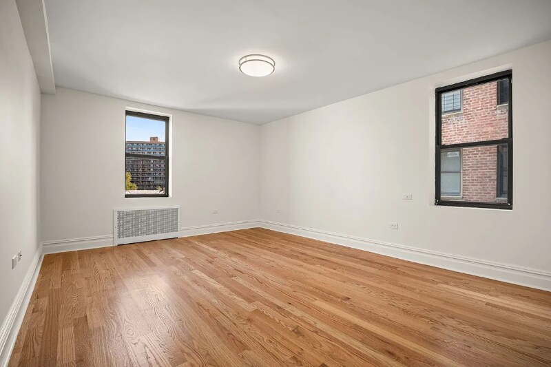 Building Photo - 97-25 64th Ave