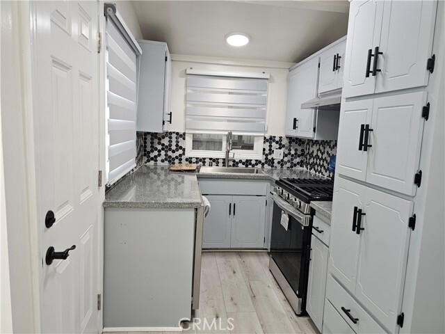 Building Photo - 2547 Hermosa Ave