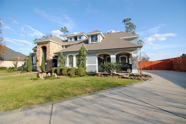 Foto del edificio - 15823 Medina Lake Ln