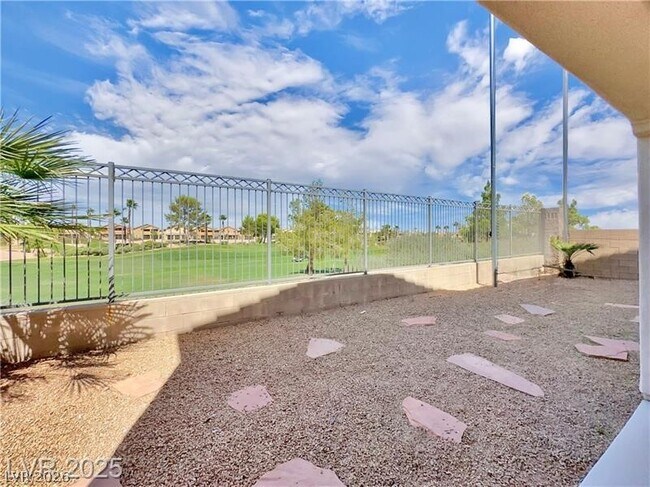 Building Photo - 134 Crooked Putter Dr