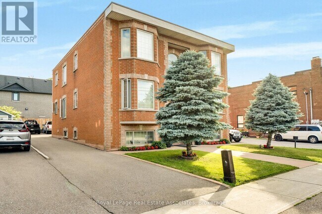 Photo du bâtiment - 48 Mississauga Rd N