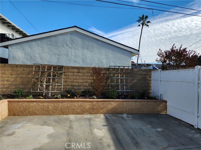 Building Photo - 34072 La Serena Dr