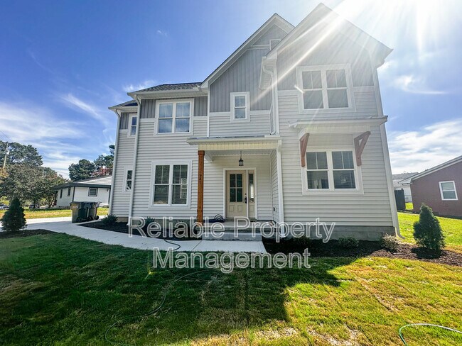 Foto del edificio - 341 W Barnes St