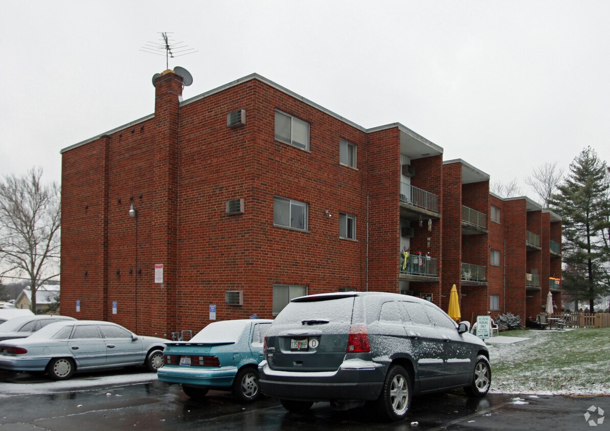 Crystal Apartaments - 4480 Foley Rd