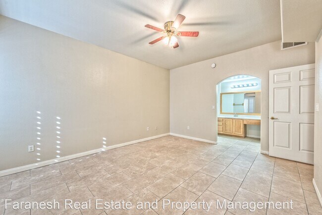 Building Photo - 2 br, 2 bath House - 533 Indian Bluff St #104