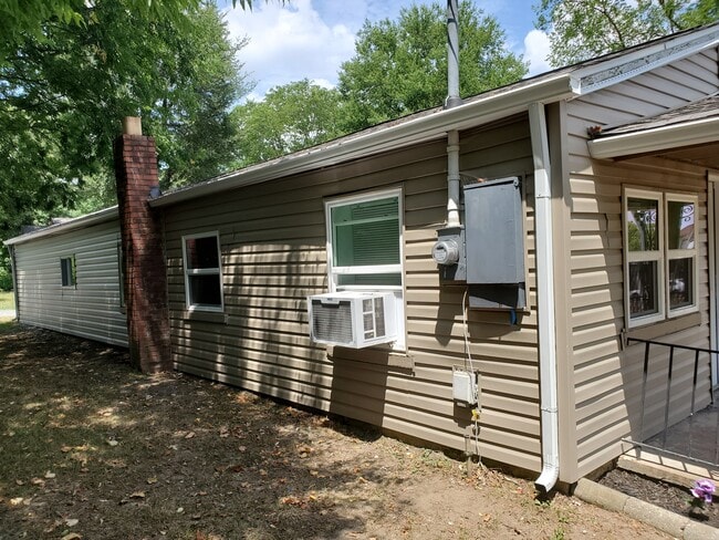 Building Photo - 6005 Old Rutledge Pike