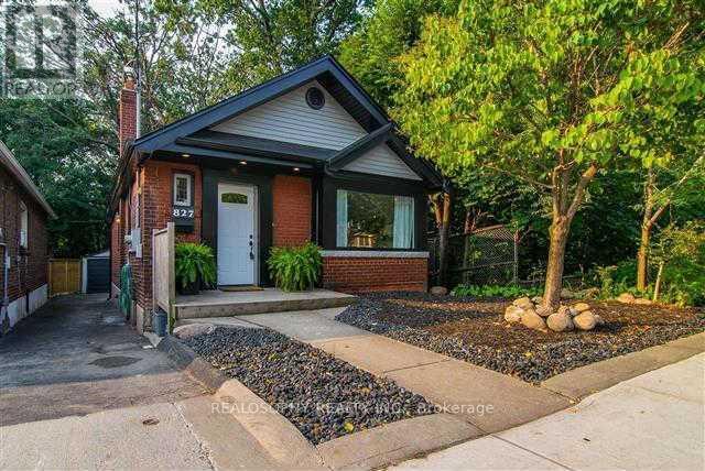 Primary Photo - 827 Kingston Rd