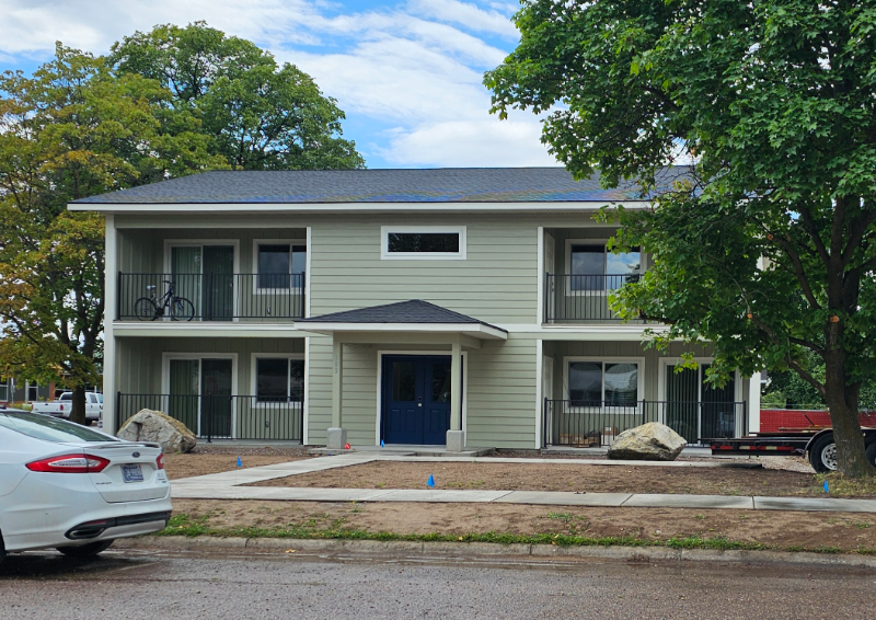 Primary Photo - 102 Eighth Ave W