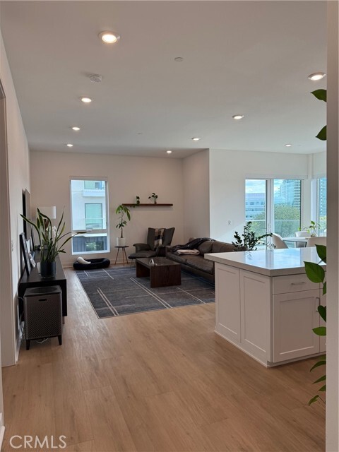 Building Photo - 3414 Rivington