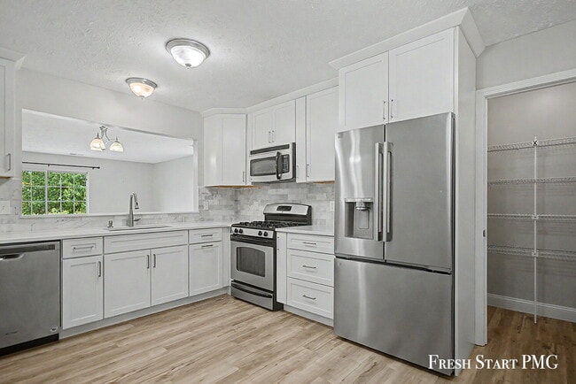 Building Photo - 4051 Rivertown Ln SW